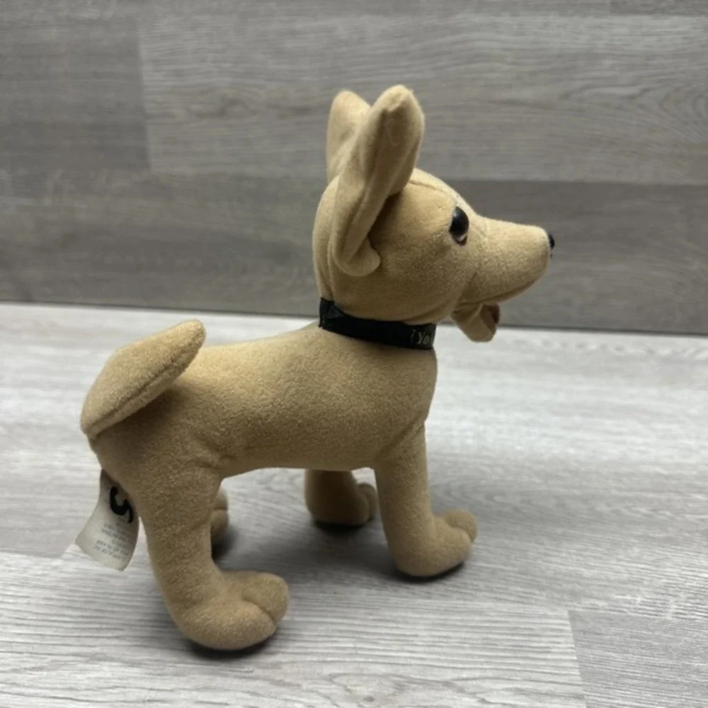 3 Vintage Taco Bell Chihuahua Plush Toys. Do Not Talk. Three‎ Plush Dogs. Nice!